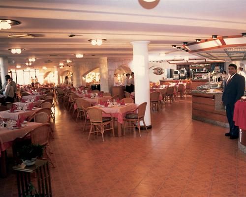 'Hotel - Comodoro - restaurant' Check our website Cuba Travel Hotels .com often for updates.